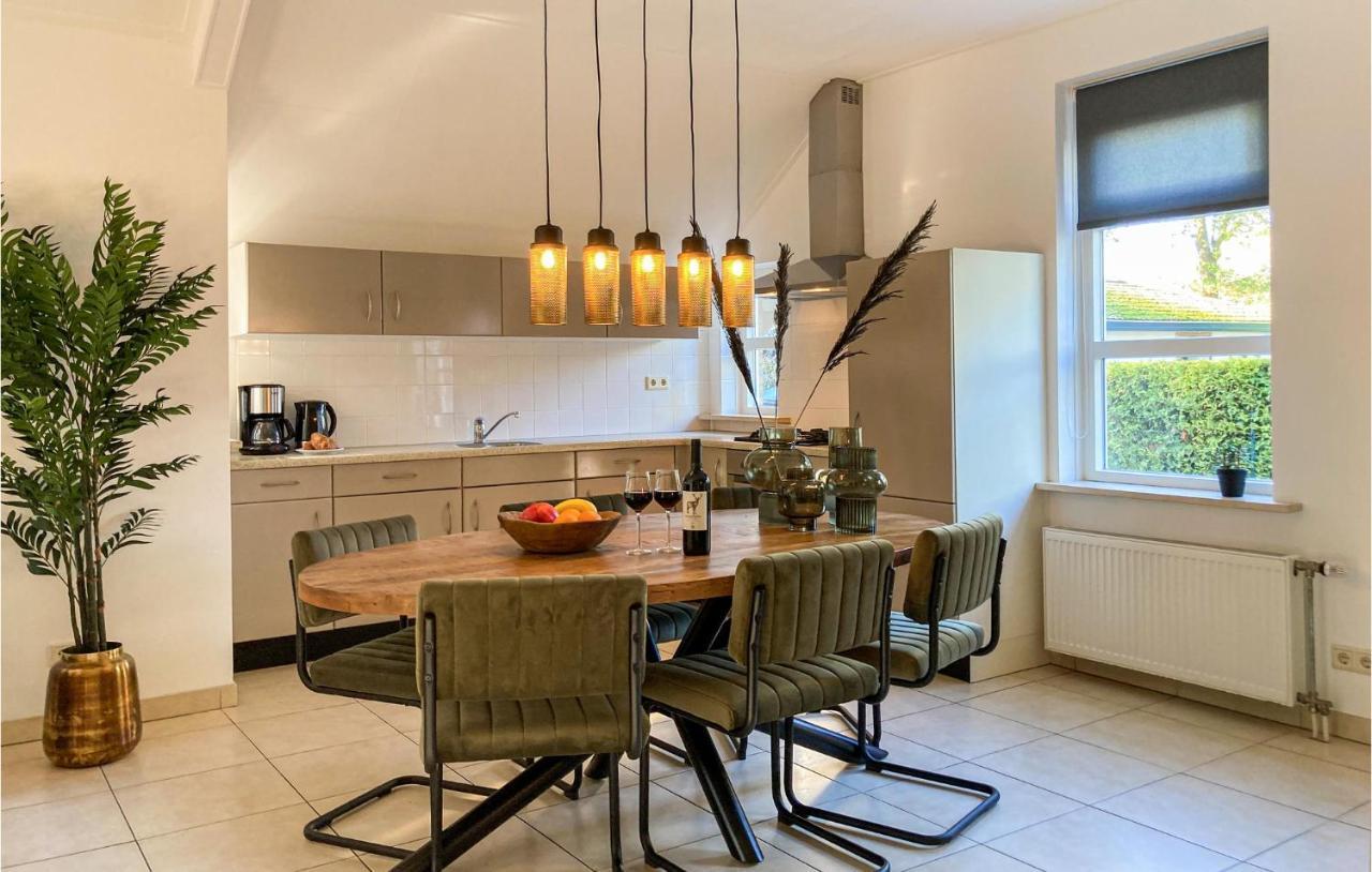 Nice Home In Putten With Kitchen Екстер'єр фото