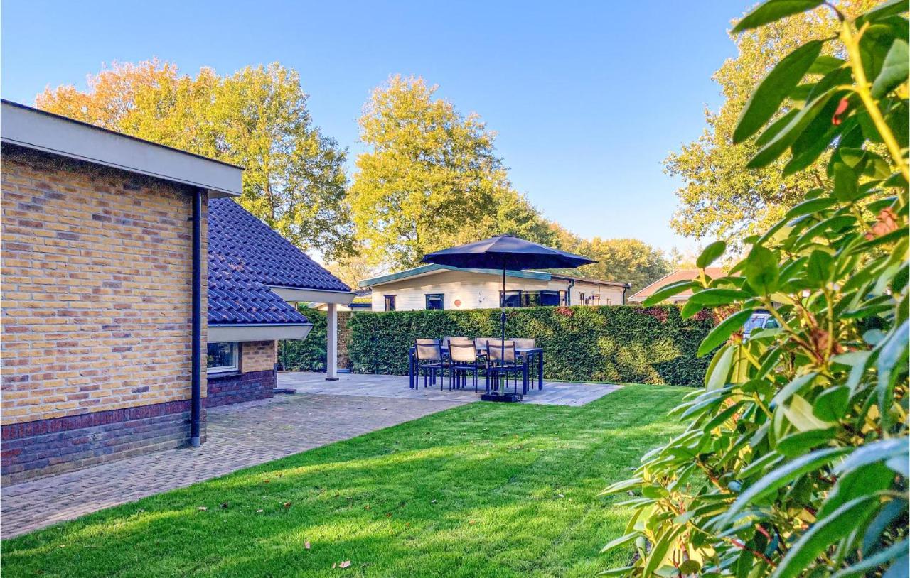 Nice Home In Putten With Kitchen Екстер'єр фото
