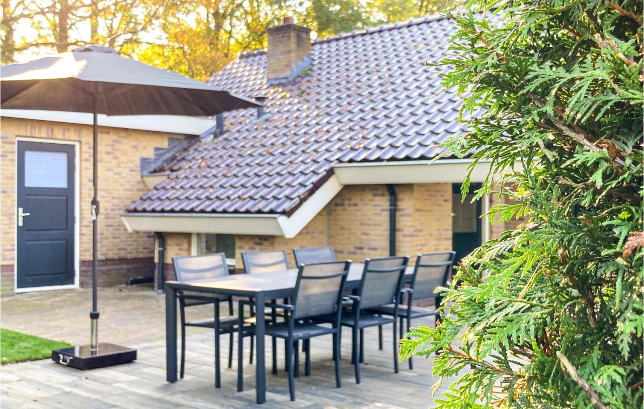 Nice Home In Putten With Kitchen Екстер'єр фото