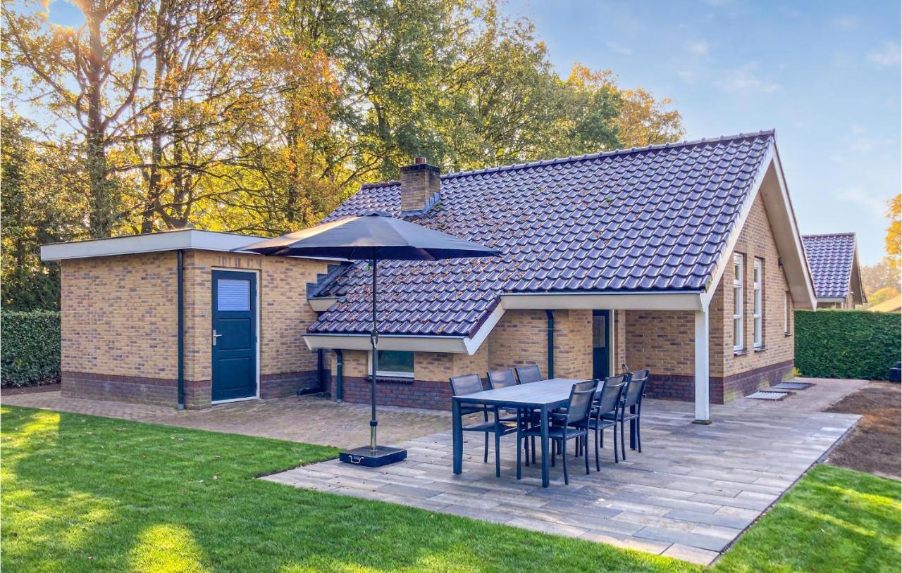 Nice Home In Putten With Kitchen Екстер'єр фото
